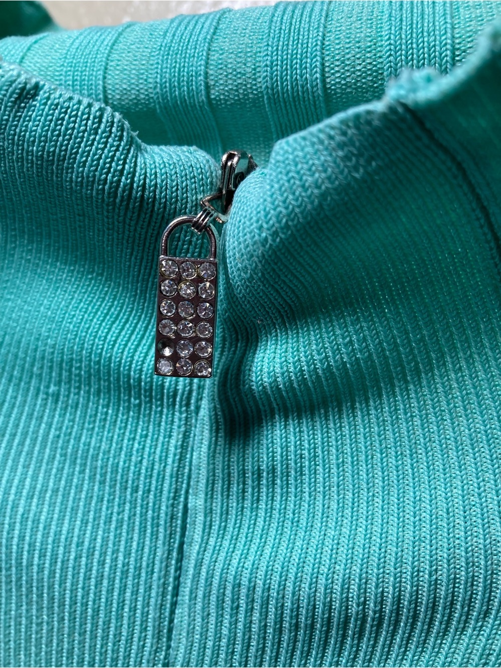 Cache Silk Turquoise Ribbed Zip-Front Ruffle Collar Blouse Rhinestone Zipper - Picture 5 of 11